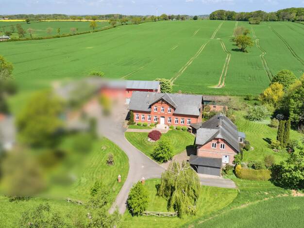 Herrenhaus zum Kauf 1.280.000 € 12 Zimmer 479 m² 7.805 m² Grundstück Rügge 24405