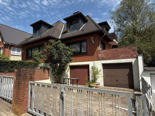 Einfamilienhaus zum Kauf 330.000 € 5 Zimmer 127 m² 599 m² Grundstück Nordstadt Flensburg / Nordstadt 24939