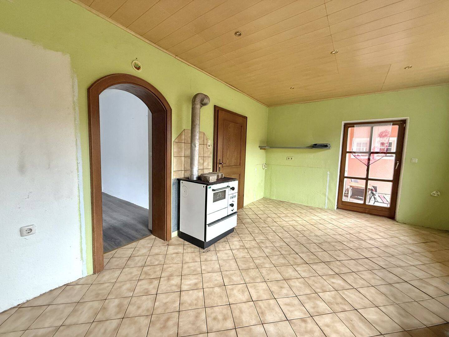 Immobilie in Eslarn - attraktives Wohnhaus am Ortsrand gelegen - Bild 2