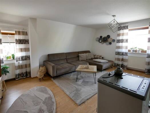 Wohnung zur Miete 830 € 3,5 Zimmer 90 m² Geschoss 1/2 frei ab sofort Forchheim 91301