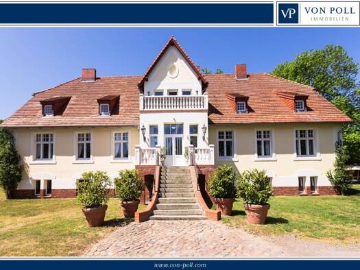 Herrenhaus zum Kauf 1.048.000 € 8 Zimmer 361,7 m² 14.430 m² Grundstück Levenhagen Dersekow / Subzow 17498