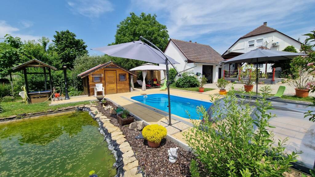 Einfamilienhaus zum Kauf 308.500 € 8 Zimmer 190 m² 1.670 m² Grundstück Sármellék 8391