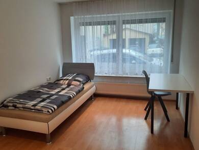 WG-Zimmer zur Miete Wohnen auf Zeit 590 € 13 m² frei ab 01.08.2025 Seyfferstraße 0 West Stuttgart West 70193