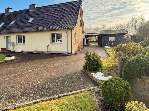 Doppelhaushälfte zum Kauf 210.000 € 4,5 Zimmer 109 m² 795 m² Grundstück Timmaspe 24644