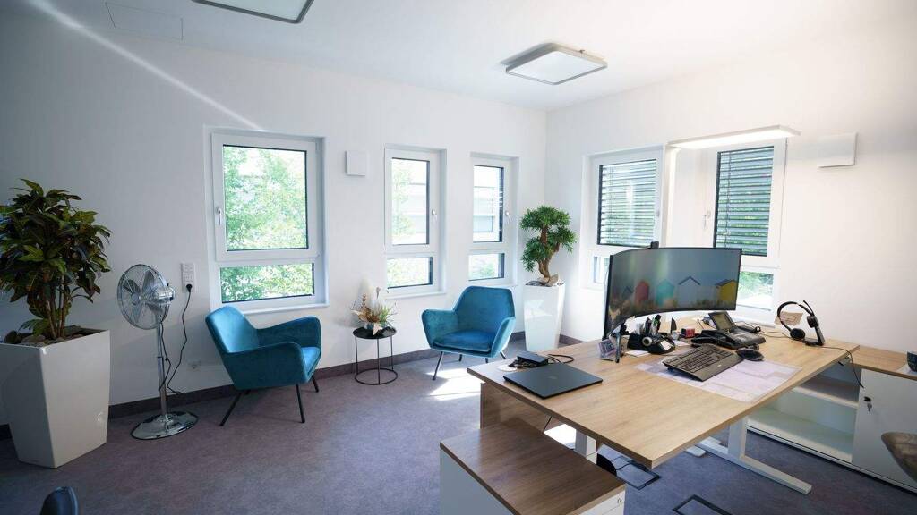 Bürofläche zur Miete provisionsfrei 15 € 244,7 m² Bürofläche Gebbertstraße 125 Erlangen-Süd Erlangen 91058