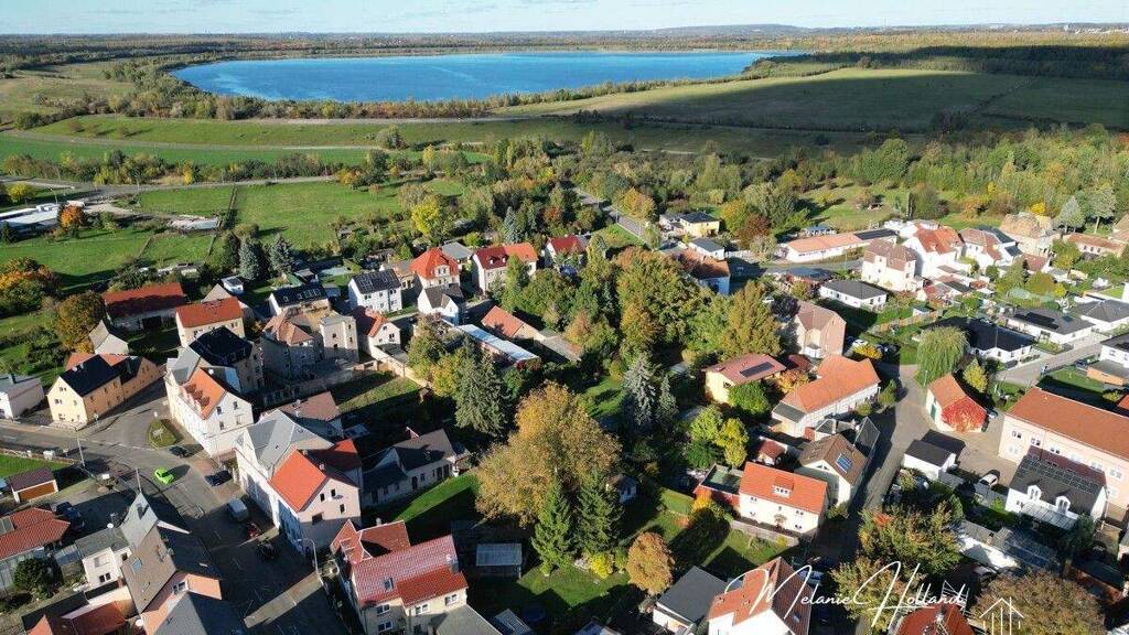 Doppelhaushälfte zum Kauf 6 Zimmer 161,4 m² 640 m² Grundstück Regis-Breitingen 04565