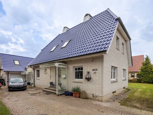 Einfamilienhaus zum Kauf 299.000 € 7 Zimmer 233 m² 1.300 m² Grundstück Loxstedt Hohewurth 27612