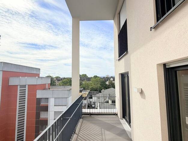 Wohnung zur Miete 1.081 € 2 Zimmer 76 m² 5. Geschoss frei ab 17.09.2026 Rudolf-Dyckerhoff-Straße 3 a Biebrich Biebrich 65203