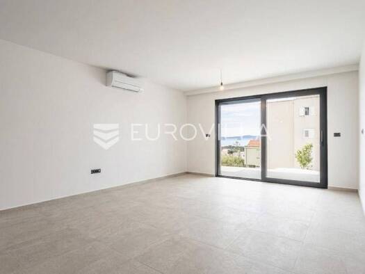 Wohnung zum Kauf 300.000 € 2 Zimmer 81 m² 1. Geschoss Makarska Makarska