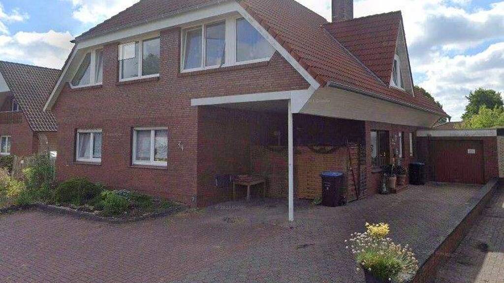 Einfamilienhaus zum Kauf 350.000 € 8 Zimmer 262 m² 879 m² Grundstück Ostrhauderfehn 26842