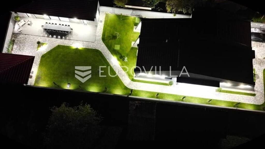 Haus zum Kauf 790.000 € 4 Zimmer 326 m² Beli Manastir Beli Manastir 31300