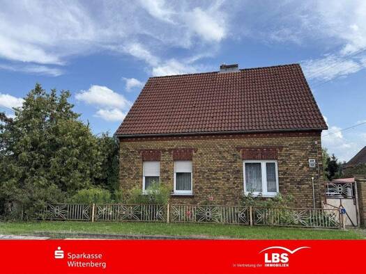 Einfamilienhaus zum Kauf 75.000 € 5 Zimmer 110 m² 1.310 m² Grundstück frei ab sofort Schmilkendorf Lutherstadt Wittenberg 06889