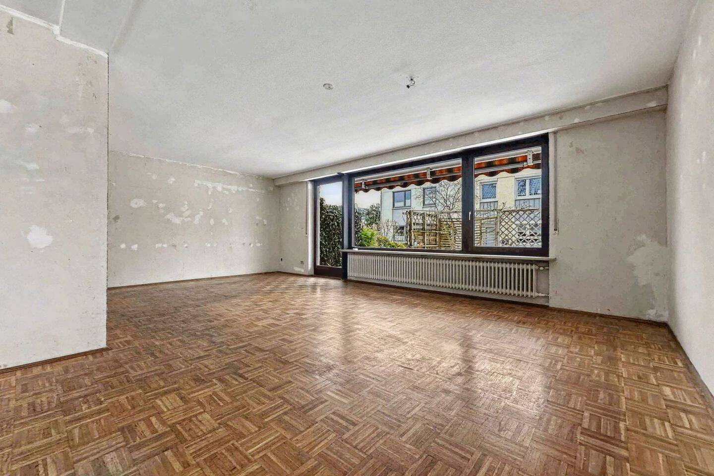 Immobilie in Baiersdorf - Familienglück in Baiersdorf - geräumige, bezugsfreie Doppelhaushälfte mit großem Garten - Bild 4