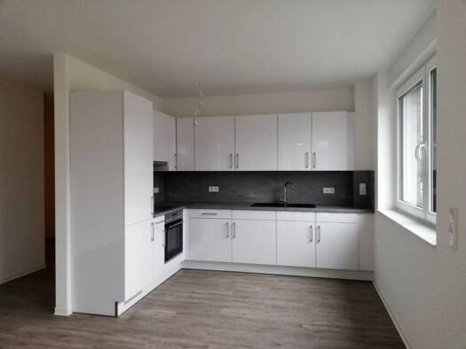 Wohnung zur Miete 700 € 2 Zimmer 62,1 m² frei ab sofort Elmshorner Str. 85 Pinneberg 25421