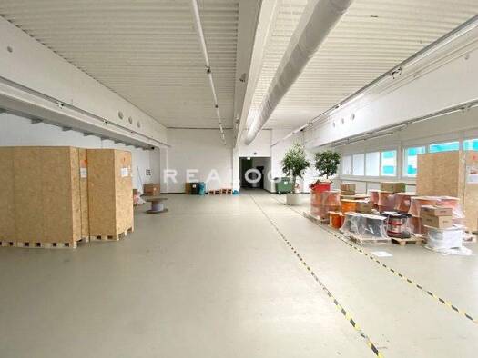 Halle/Industriefläche zur Miete 8 € 1.200 m² Lagerfläche teilbar ab 400 m² Karlsfeld 85757