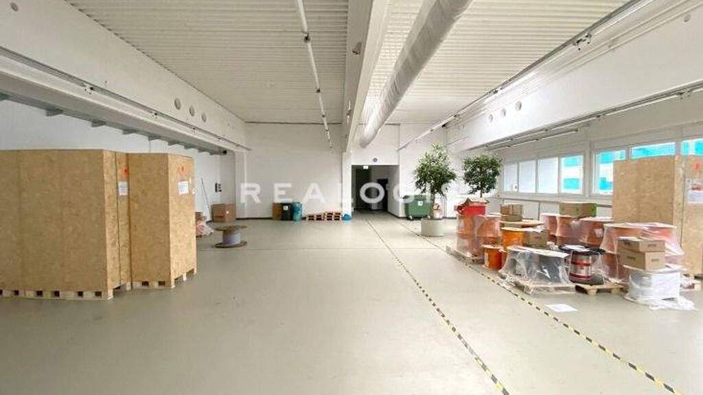 Halle/Industriefläche zur Miete 8 € 1.200 m² Lagerfläche teilbar ab 400 m² Karlsfeld 85757