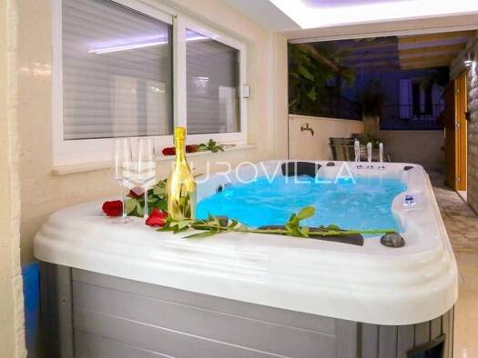 Wohnung zur Miete 2.000 € 2 Zimmer 65 m² Varos Split