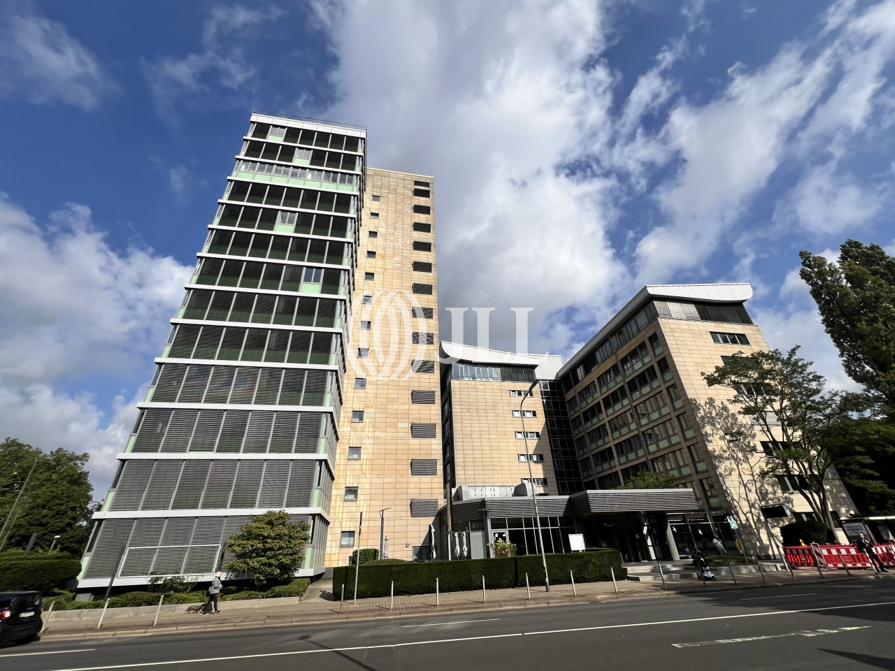 Bürofläche zur Miete 12,50 € 996 m²<br/>Bürofläche ab 332 m²<br/>Teilbarkeit Rath Düsseldorf 40470