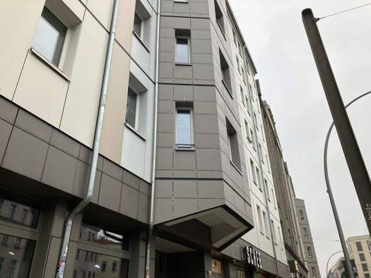 Wohnung zur Miete nur mit Wohnberechtigungsschein 297 € 1 Zimmer 31,8 m² 5. Geschoss Rosenthaler Straße 15 Mitte Berlin 10119