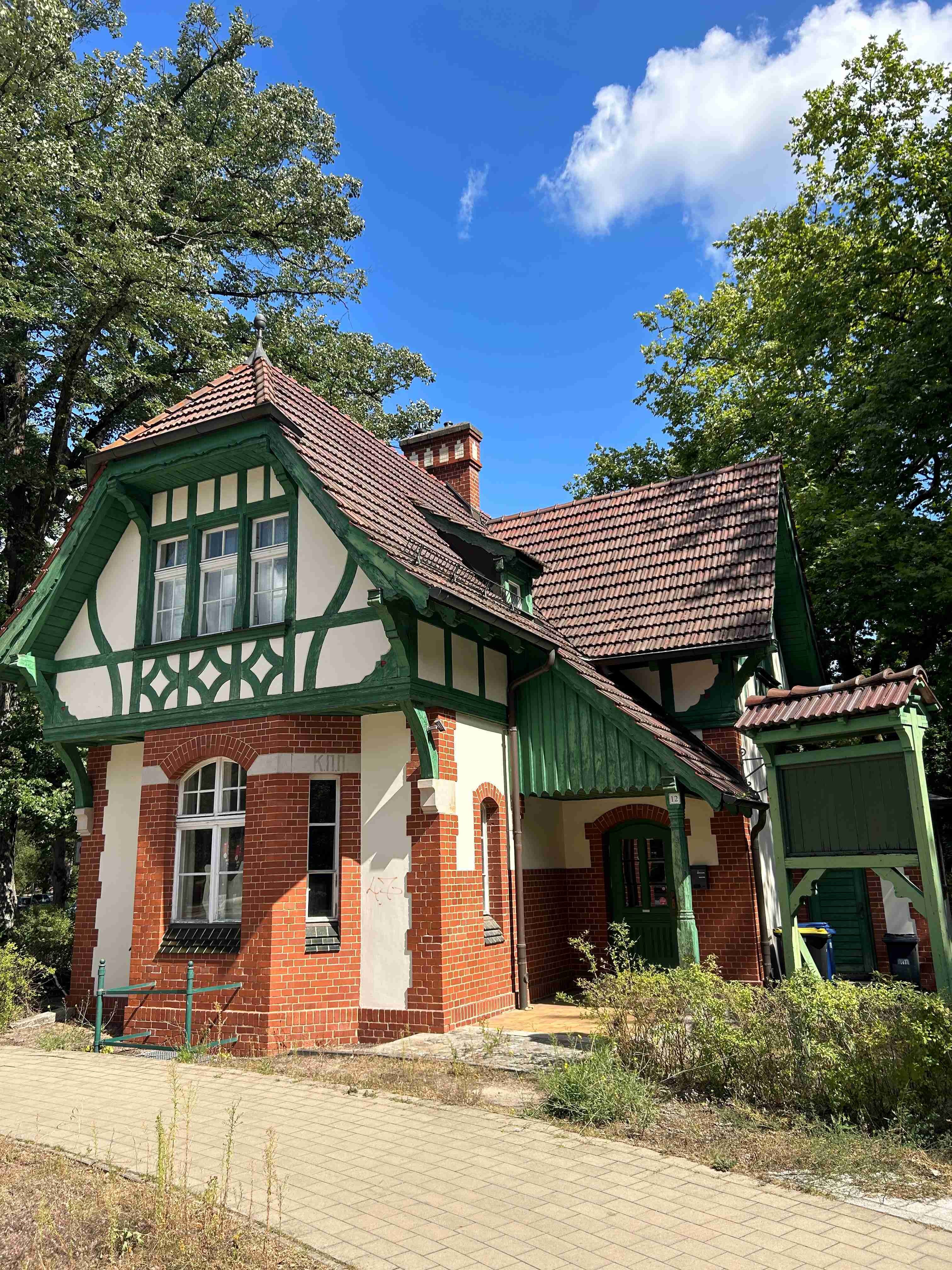 Einfamilienhaus zum Kauf 650.000 € 4 Zimmer 103,6 m²<br/>Wohnfläche 599 m²<br/>Grundstück Heilstätten Beelitz 14547