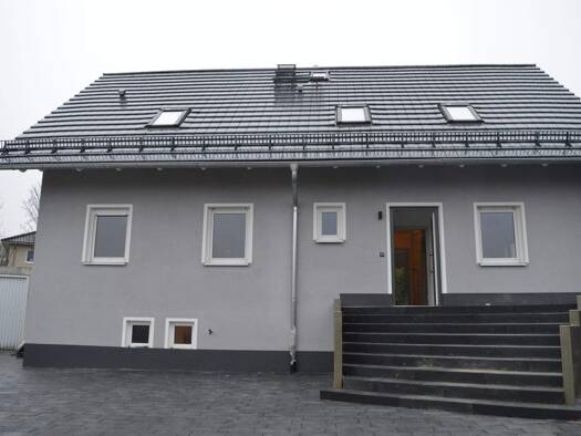 Doppelhaushälfte zur Miete 1.300 € 6 Zimmer 138 m² 1.100 m² Grundstück frei ab 01.02.2026 Robischbachweg 36 Wölbattendorf Hof 95030