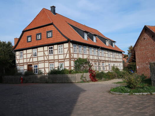 Wohnung zur Miete 410 € 2 Zimmer 53 m² Geschoss 2/2 frei ab sofort Junkernstraße 6 Emmerke Giesen 31180