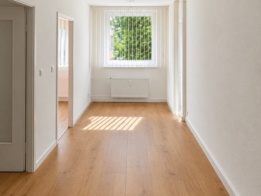 Wohnung zur Miete 950 € 3 Zimmer 103,5 m² Geschoss 1/2 frei ab 01.11.2026 Kreuzer Straße 2 Husum Husum 25813