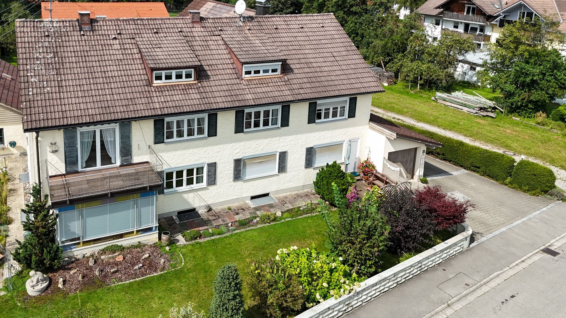 Mehrfamilienhaus zum Kauf 930.000 € 15 Zimmer 374,6 m²<br/>Wohnfläche 973 m²<br/>Grundstück Altenstadt Altenstadt 86972