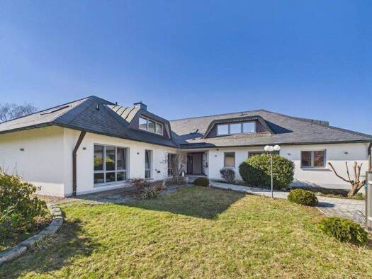 Wohnung zur Miete 890 € 3,5 Zimmer 100 m² Ahorn 96482