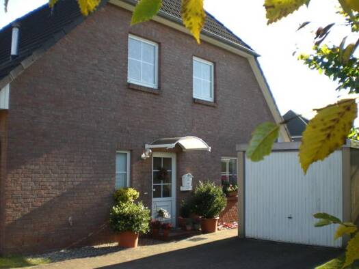 Doppelhaushälfte zur Miete 1.030 € 4 Zimmer 104 m² frei ab 01.05.2026 Sventanaring 4 a Bornhöved 24619