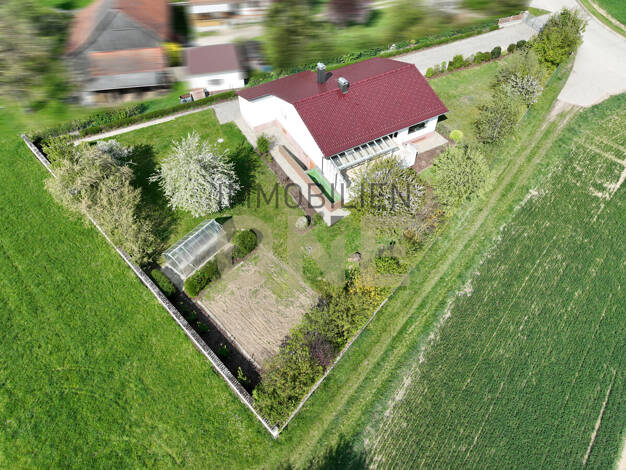 Bungalow zum Kauf 425.000 € 3,5 Zimmer 105,5 m² 1.681 m² Grundstück Grafenried Nittendorf 93152