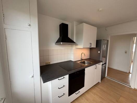 WG-Zimmer zur Miete 330 € 13 m² Geschoss 4/4 frei ab 15.08.2026 Hohentor Süd 28199