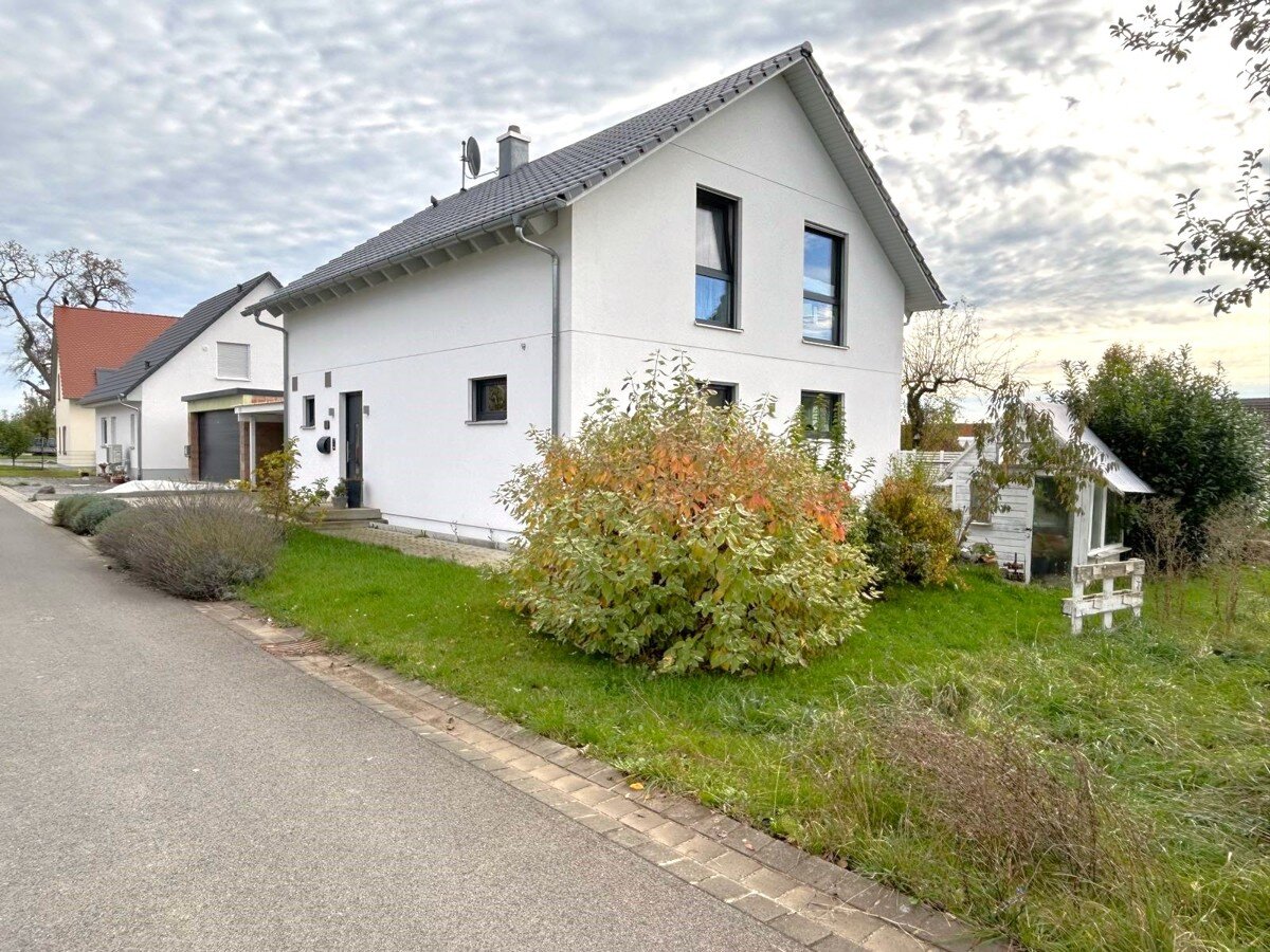 Einfamilienhaus zum Kauf 439.000 € 5 Zimmer 132 m²<br/>Wohnfläche 608 m²<br/>Grundstück Willanzheim Willanzheim / Markt Herrnsheim 97348