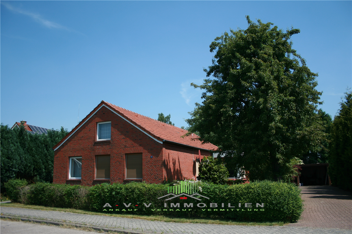 Mehrfamilienhaus zum Kauf 182.500 € 5 Zimmer 115 m²<br/>Wohnfläche 1.959 m²<br/>Grundstück Westrhauderfehn Rhauderfehn 26817