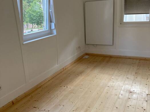 Wohnung zur Miete 2.000 € 5 Zimmer 120 m² Geschoss EG/3 frei ab sofort Stuttgart 70199