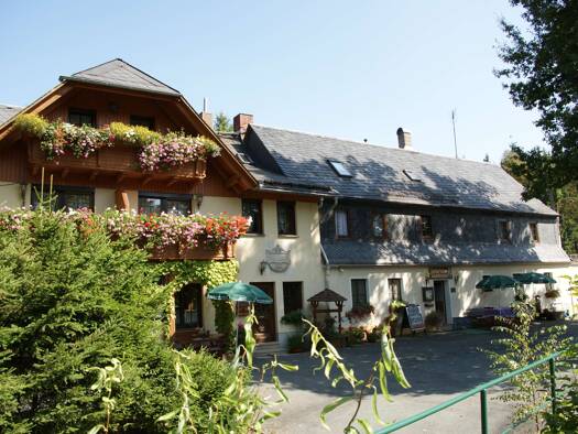 Einfamilienhaus zum Kauf 260.000 € 13 Zimmer 127 m² 25.523 m² Grundstück Mühlhausen Bad-Elster 08645