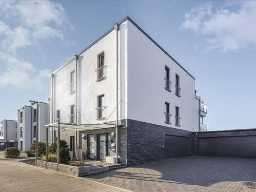 Doppelhaushälfte zum Kauf 895.000 € 4 Zimmer 262 m² Alte Schloßgärtnerei 31 Südende I Rastede 26180