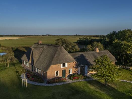 Einfamilienhaus zum Kauf 7 Zimmer 350 m² 17.795 m² Grundstück Archsum Sylt 25980