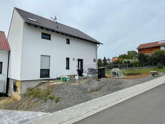 Einfamilienhaus zum Kauf provisionsfrei 325.000 € 4 Zimmer 160 m² 742 m² Grundstück Nidda 63667