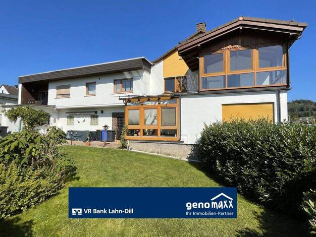 Mehrfamilienhaus zum Kauf 359.000 € 12 Zimmer 302,9 m² 1.142 m² Grundstück Mandeln Dietzhölztal 35716