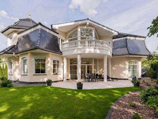 Villa zum Kauf 2.499.327 € 7 Zimmer 282,2 m² 982 m² Grundstück Groß Glienicke Potsdam 14476