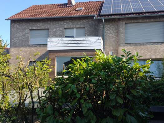 Wohnung zur Miete 850 € 4 Zimmer 107 m² Geschoss 1/2 frei ab 01.01.2027 Halle Halle (Westfalen) 33790