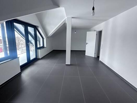 Wohnung zur Miete 900 € 2 Zimmer 83 m² Geschoss 1/2 frei ab sofort Großenritte Baunatal 34225