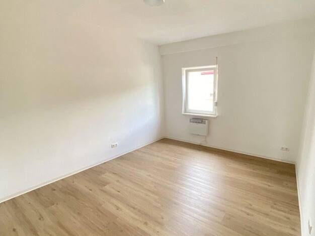 Wohnung zur Miete 1.090 € 3 Zimmer 80 m² 2. Geschoss frei ab 01.01.2026 Ettlingen 76275