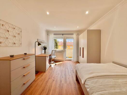 WG-Zimmer zur Miete 830 € 3 Zimmer 16 m² Geschoss 2/3 frei ab 15.04.2026 Colmarer Straße 1 Thalk.Obersendl.-Forsten-Fürstenr.-Solln München 81379