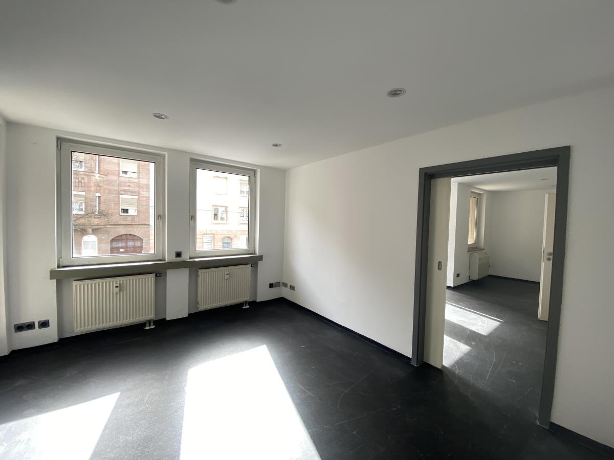 Praxis zur Miete 10 € 190 m²<br/>Bürofläche ab 190 m²<br/>Teilbarkeit Gugelstraße Nürnberg 90459