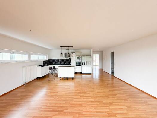 Wohnung zur Miete 828 € 3 Zimmer 99,7 m² frei ab sofort Schwarzwaldstraße 3 Möhringen Tuttlingen 78532