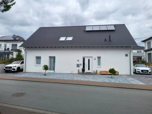 Einfamilienhaus zum Kauf 775.000 € 9 Zimmer 227 m² 615 m² Grundstück Großen-Buseck Buseck 35418