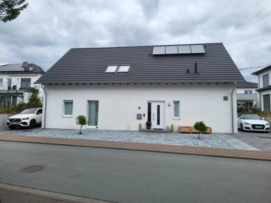 Einfamilienhaus zum Kauf 775.000 € 9 Zimmer 227 m² 615 m² Grundstück Großen-Buseck Buseck 35418