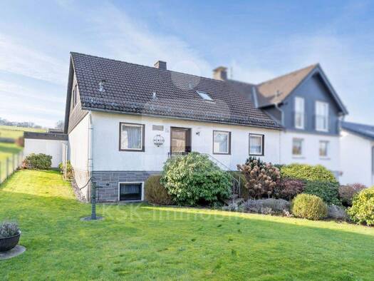 Doppelhaushälfte zum Kauf 275.000 € 4 Zimmer 102 m² 600 m² Grundstück Agathaberg Wipperfürth 51688